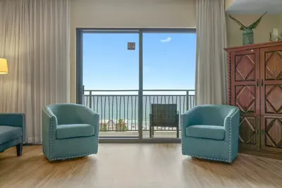 Image de \"Wave N' Sea\" #720 Studio Sleeps 3 Ocean View