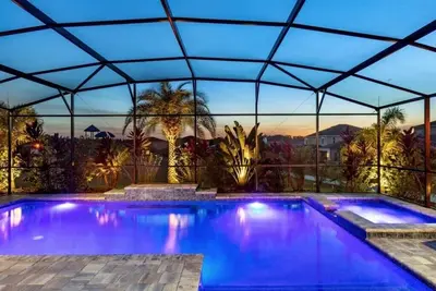 Image de Stunning 4 Bed Private Villa close to Disney