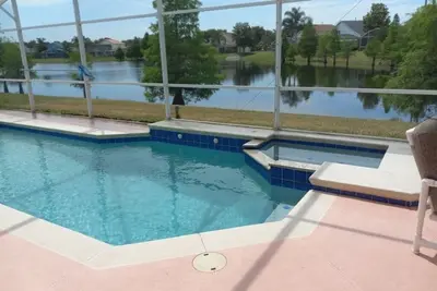 Image de Fabulous 4 Bed South Facing Lake View Near Disney