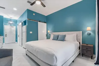 Image de \"Beach Happy 30a\" #100 Studio Sleeps 2