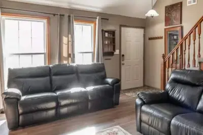 Image de Charming home located 3 minutes from downtown Smithville, Mo
