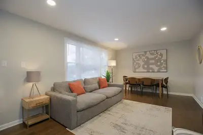 Image de Ten blocks from Old Downtown Overland Park, Ks