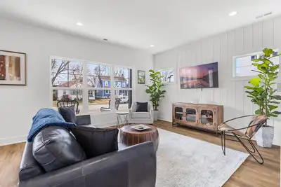 Image de DerbyDeluxe: Sunny & Modern, Near Derby