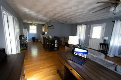 Image de Cute Apt 15 mins from Beaches and Newport!