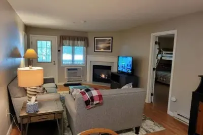 Image de Spacious family vacation condominium with all the comforts of home, easy access
