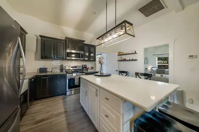 Image de U of A / Fenced / Congress St & 4th Ave / 3br 2ba