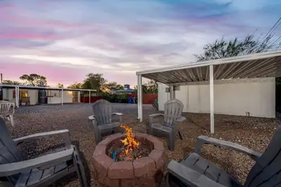 Image de Casita \/ 1 Br 1 Ba \/ Near U of A \/ Fully Fenced