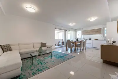 Image de Appartement de trois chambres avec le balcon Vantacici, Krk (A-20665-a)