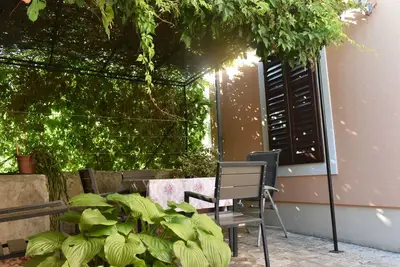 Image de Appartement de deux chambres avec la terrasse Mali Losinj, Losinj (A-20783-a)