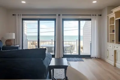 Image de Newly Renovated Condo w/ Unobstructed Ocean Views & Beach Access