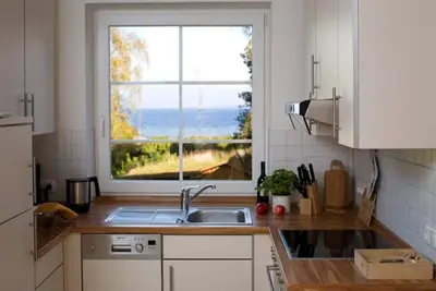 Image de FeWo Hans - Vacation with a view of the Baltic Sea right on the beach