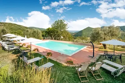 Image de Maison à Monte Santa Maria Tiberina avec jardin
