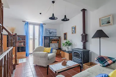 Image de Volastra Cozy Apt - with Terrace & Seaview
