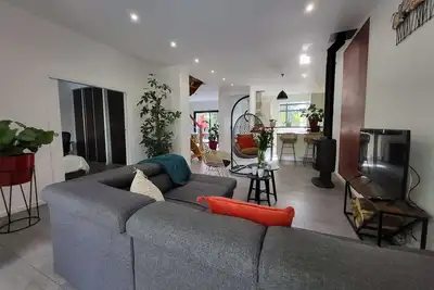 Image de Magnifique Villa: Spa & Billard & Air Hockey accès Rer à 35 min de Paris