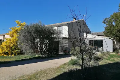 Image de Mas familial de plus de 300m2 dans village gardois à 10 minutes d'Avignon!