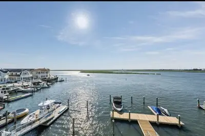 Image de Beautiful Bayfront Condo close to town and beach in Stone Harbor! Sunsets!