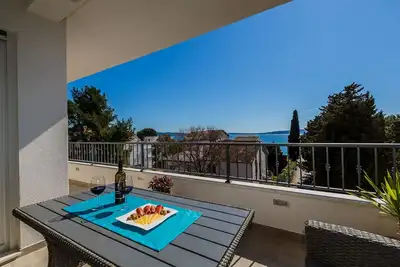 Image de Two-bedroom apartment with terrace at great location