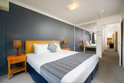 Image de Fully Furnished and Equipped 1 Bedroom Apartment in Hornsby
