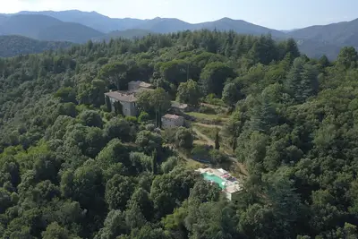 Image de mas-la-coste: Grand mas cévenol en pleine nature, idéale pour les familles