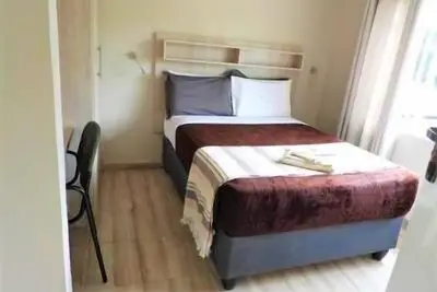Image de 2 bedroomed apartment with en-suite and kitchenette - 2064
