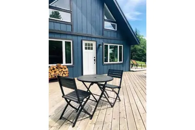 Peak O' Leelanau in Tc! Your Summer 2023 Retreat!