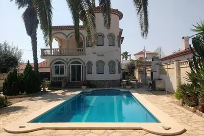 Image de Maison de vacances Miami-Platja pour 1 - 10 personnes avec 4 chambres à coucher - Maison de vacances