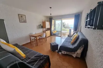 Image de Studio de 30m² avec jolie vue sur la mer