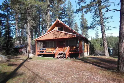 Image de Getaway to the Mountains in the Cozy Rustic Cabin
