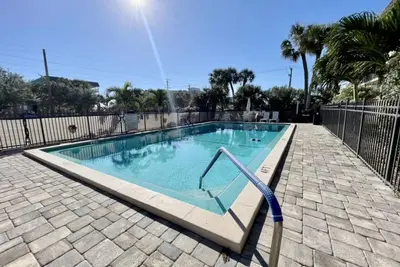 Image de Sandy Shores - 1 Block from Beach 1st Floor Condo