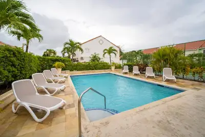 Porters Gate 19, Modern Two Bedroom Townhouse, St. James