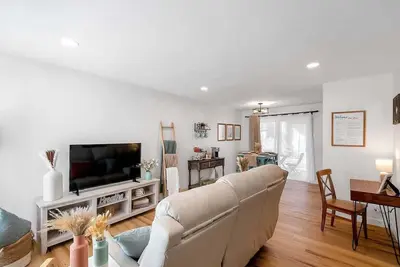 Image de On Par-Relaxing Ground Floor Apt