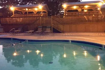 Image de Gorgeous Condo, Comfort, Views, Fish on Property in Private Lake, 2 Pools!