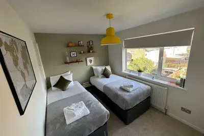 Image de Charming 2-Br House offering Wifi, Parking and a Garden | On Site Stays Welling