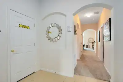 Image de Beautiful 4 Bedroom 3 Bathroom pool and spa Villa In Secure Gated Community