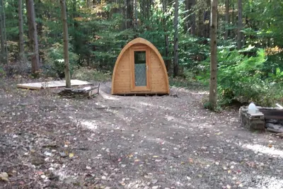 Image de Fox's Den Camping Pod at Camp Earth Connection