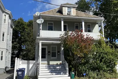 Pleasant 2 Bedroom Apartment in Cambridge