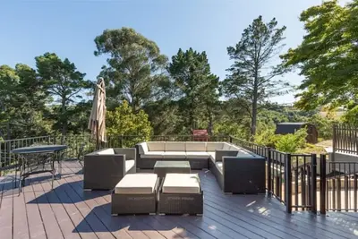 Image de Breathtaking Views Executive Lafayette Family Home