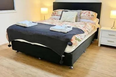 Image de Beautiful & enclosed, 1 bd 1 bth close to hospital