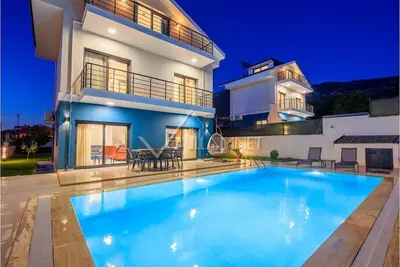 Image de Fethiye Ă–lĂĽdeniz de 3+1 LĂĽks Villa