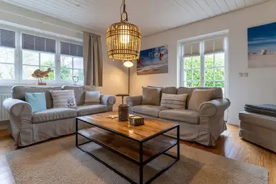 Image de 3-room apartment with dog in the romantic thatched roof property Hus op de Dün