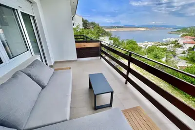 Image de Modern two bedroom apartment with a balcony