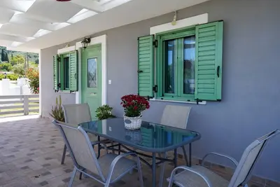 Marietta's 2 Bedroom Cottage