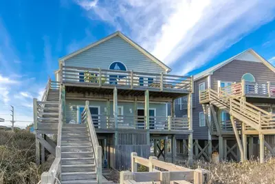 Image de Shore To Please - Spacious 5br Oceanfront Home - Great Views!