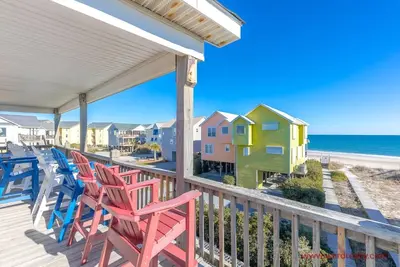 Image de Sea-Sun's Greetings! Steps to the beach! Private Pool! Pet Friendly!