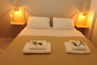 Image de Sunny & Spacious Apartment in Delphi, 3 Bedrooms, 2 Bathrooms Sleeps 8 w\/view