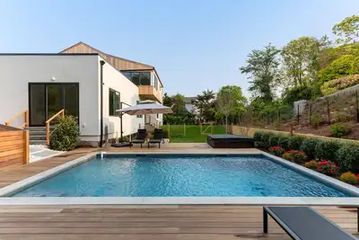 Image de High End Hither Hills Beach House 3 mins to sand
