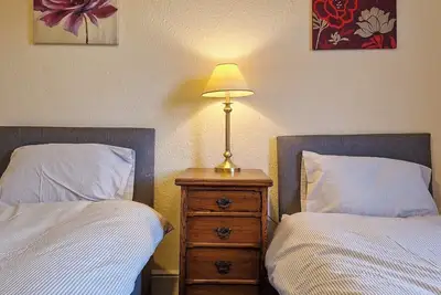 Image de Cosy 3 Bed Terraced House - by Nmb Property