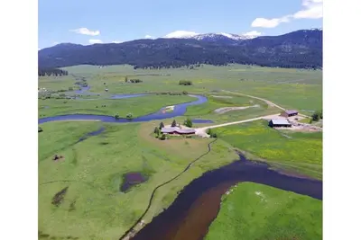 Image de Rent a 115 acre Ranch-The Lodge at Hotsprings Ranch