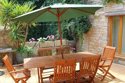 Image de 3 bedroom family house in old quarter of Cesseras in the Minervois