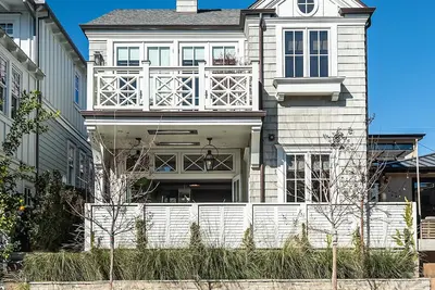 Image de Manhattan Beach Designer Home for Lease-Walk to the Beach